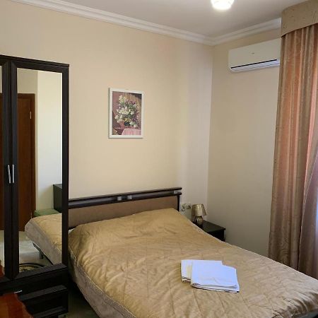 Guest House Aphyn Leto กากรา ภายนอก รูปภาพ